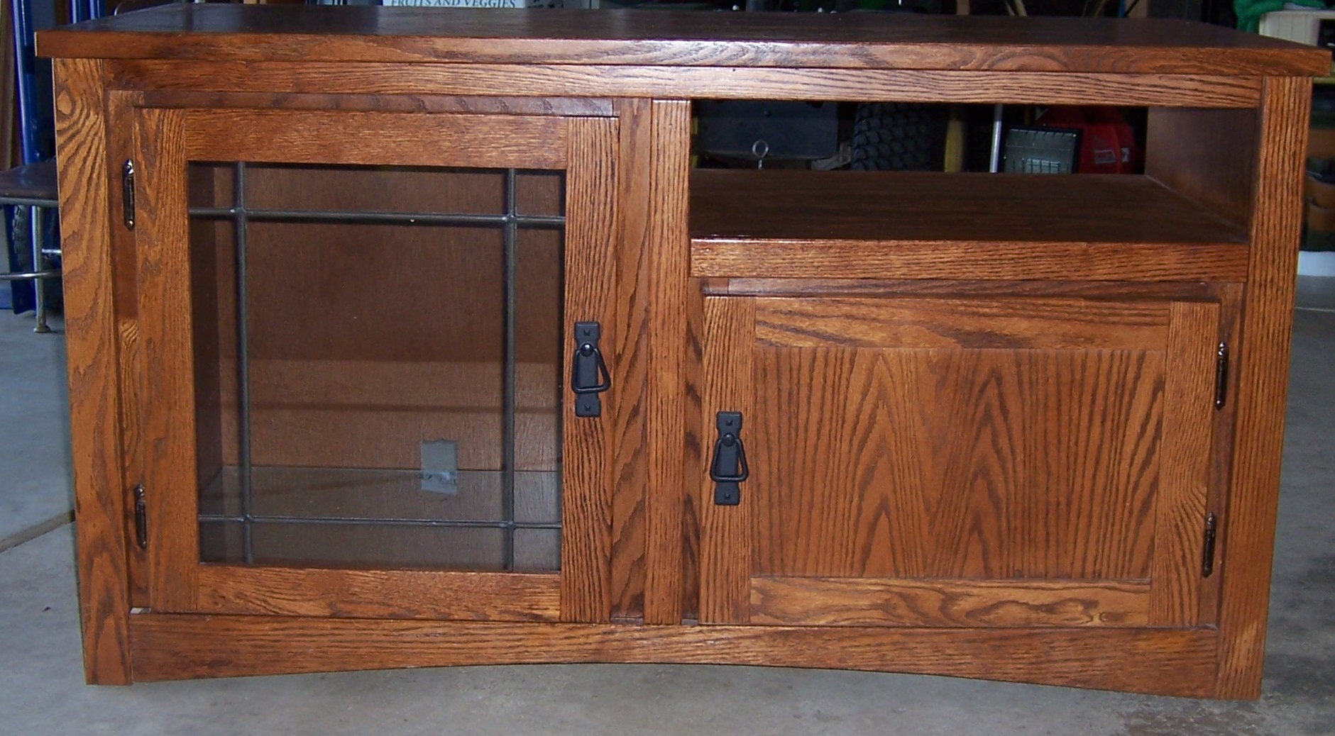 Cut Down That Old Entertainment Center to Make Room For Your new Flat