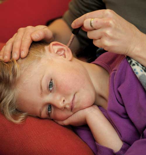 Treating ear infections in children without antibiotics. Photo