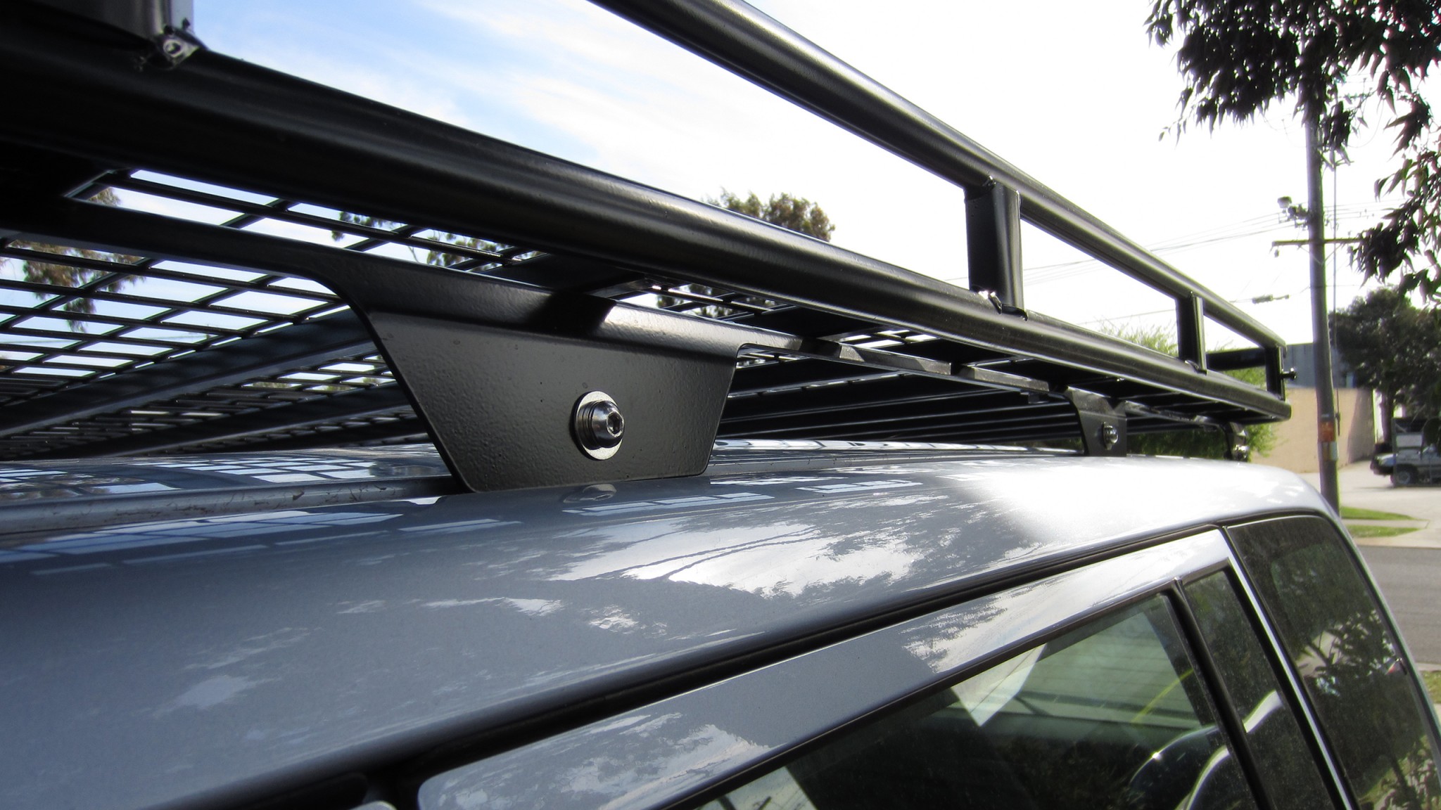 Great roof rack for Toyota, i think it