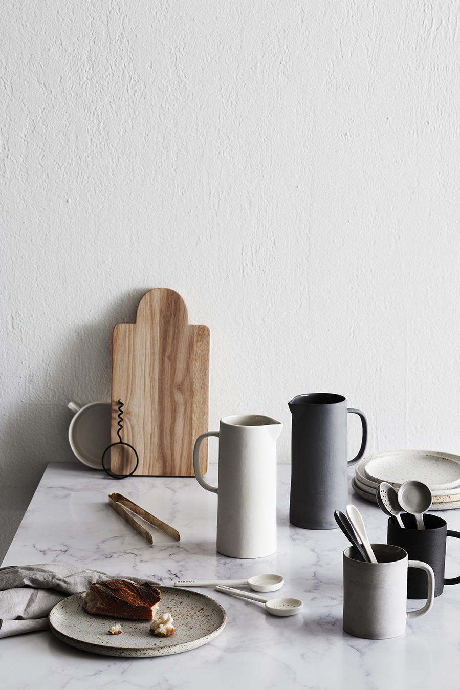 Decor your kitchen with these small ceramic spoons