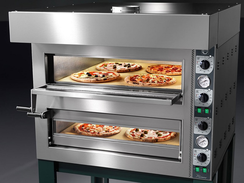 Wide selection of commercial gas ovens.